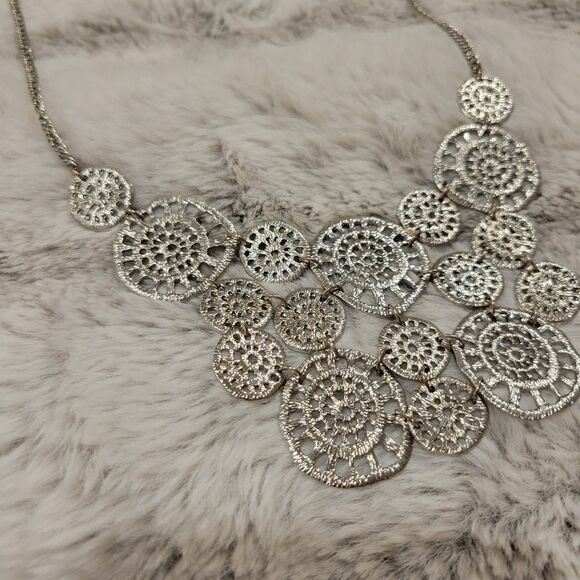 Lonna & Lilly Silver-Toned Textured Disc necklace - Picture 2 of 6